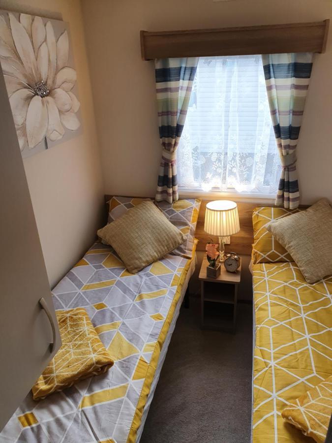 Relaxing Breaks With Hot Tub At Tattershal Lakes 3 Bedroom Tattershall Eksteriør bilde